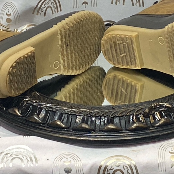 Rue21 Tan and Black Label - Picture 7 of 11